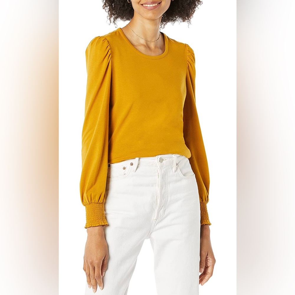 Amazon Essentials Women's Long-Sleeve Crewneck Smocked Cuff T-Shirt size Small